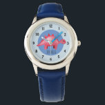 Montre Boys Red Watercolor Dinosaur et nom Enfants<br><div class="desc">Ce jeune enfant mignon montre design dispose d'un dinosaure d'aquarelle rouge peint à la main avec un arrière - plan bleu,  et peut être personnalisé avec le nom de votre garçon. Idéal pour la première montre d'un enfant passionné de dinosaure. Découvrez notre magasin pour d'autres modèles magnifiques !</div>