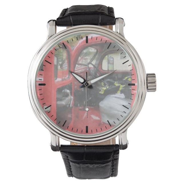 Montre Camion de pompiers avec uniforme de pompier (devant)