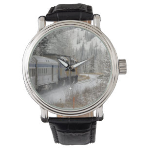 Montre Canada, Alberta. Train de neige de VIA Rail entre