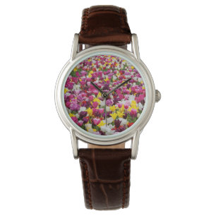Montre champ plein de tulipes