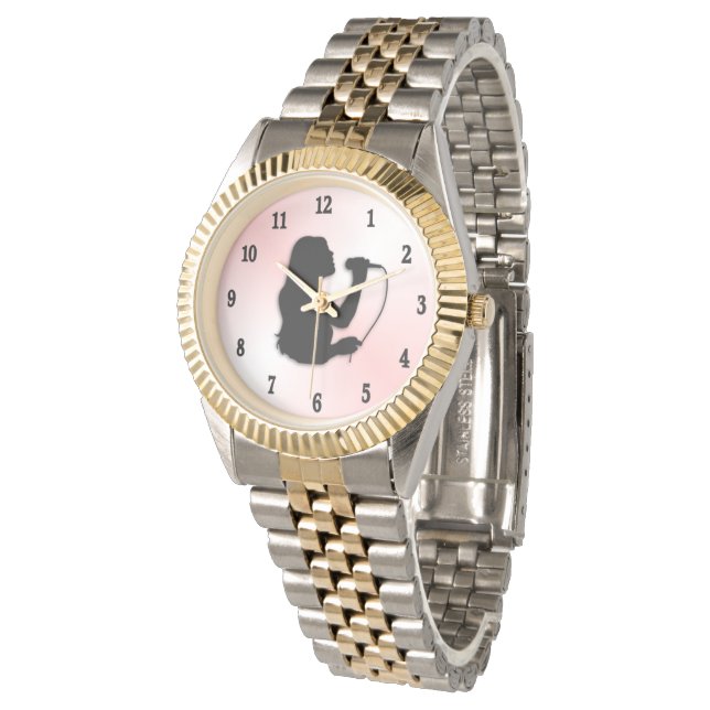 Montre Chanteuse avec chiffres noirs rose (Incliné)