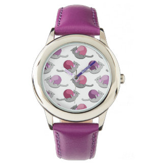 Montre Chats mignons heureux jouant avec des balles