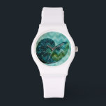 Montre Coque spirale Turquoise<br><div class="desc">Dans cette image vive, vous pouvez voir en vintage style naturel et unique de la coquille de conc turquoise de près. Ce type unique d'art a l'ombrage noir pour accentuer la spirale de cette coquille de conque. Obtenez cette coque de conque avec un arrière - plan turquoise sur votre produit...</div>