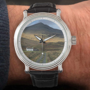 Montre Cottage et montagne sur l'île de Mull, Ecosse