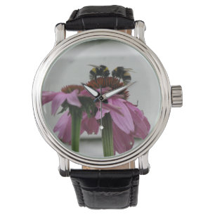 Montre couple de bourdons sur coneflower