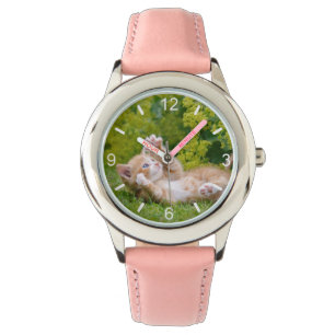 Montre Cuisine drôle de chaton jouant dans un jardin fle