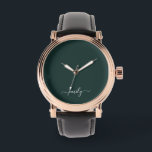 Montre Dark Green Modern Script Nom du monogramme<br><div class="desc">Dark Green Simple Script Nom du monogramme. Cela rend le cadeau parfait pour 16 ans,  mariage,  douche nuptiale,  anniversaire,  baby shower ou bachelorette pour quelqu'un qui aime le luxe glam et les styles chic.</div>