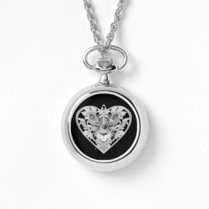 Montre de dames de pendentif de lionne d'amour
