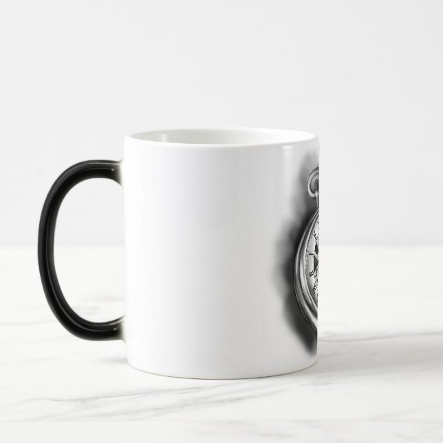 Montre de poche sur une tasse (Gauche)