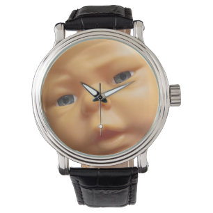 Montre de poupée bébé déplaisante