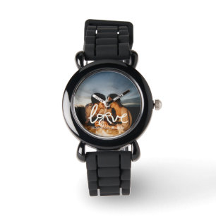 Montre de typographie à arc moderne pour couple av