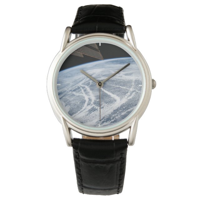 Montre Des Motifs Nuageux Au Sud Des Îles Aléoutiennes. (devant)