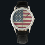 Montre Drapeau américain<br><div class="desc">Style : Protecteur de la Couronne pour hommes Black Leather Strap Watch Conçu avec l'homme moderne en tête, le protecteur de la Couronne est construit avec une bracelet en cuir noir et un casquette de protection frappant. Personnalisez-la avec vos images et textes préférés pour créer une montre unique ! Montre...</div>