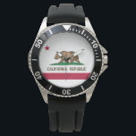 Montre Drapeau d'État de Californie<br><div class="desc">Ce dessin représente le drapeau de l'état américain de Californie, l'un des états les plus peuplés et riches du pays. Il est souvent connu sous le nom de drapeau de l'ours et il est basé sur un drapeau qui a été utilisé pour la première fois lors de la Révolution du...</div>