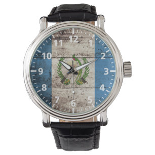 Montre Drapeau du Guatemala sur le vieux grain en bois