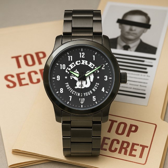 Montre Écureuil Secret Protégeant Vos Noix Personnalisé (Secret Squirrel Protecting Your Nuts Personalized Stainless Steel Watch)