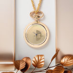 Montre Élégant nom moderne Monogramme<br><div class="desc">Obtenez ce collier de montre personnalisé pour vous-même ou comme un beau cadeau. Ce garde-temps est doté d'un monogramme customisé et d'une palette de couleurs dorées. C’est une façon élégante de dire l’heure et d’accessoire en une seule étape. Customisez simplement cette montre avec un nom et une initiale, ajoutez ce...</div>