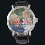 Montre Elegant Père`s Day Photo Watch Cadeau<br><div class="desc">Elegant Père`s Day Photo Watch Cadeau Le design a une photo complète. La typographie moderne en noir et blanc recouvre la photo. Personnalisez avec vos noms et ajoutez votre photo. Un grand cadeau pour un père ou un grand-père pour la fête du Père, l'anniversaire ou Noël</div>