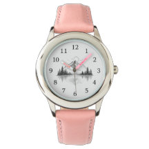 Montre élégante de la nature montagneuse