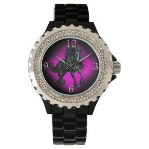 Montre Étalon friésien cheval de beauté noir
