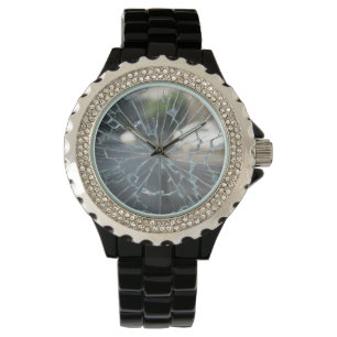 Montre fenêtre cassée