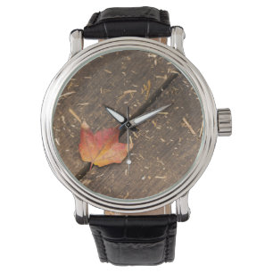 Montre Feuille d'érable unique à l'automne