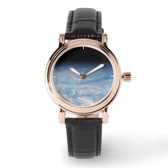 Montre Formation De Nuages Circulaires Sur L'Océan Pacifi (Recto)