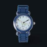 Montre Garçons Cute Blue Dinosaur avec nom Enfants<br><div class="desc">Cette jolie montre d'enfants bleus présente une adorable caricature de dinosaure et peut être personnalisée avec le nom de votre garçon. Avec des chiffres clairs et lisibles, ce design est parfait pour la première montre de votre garçon.</div>