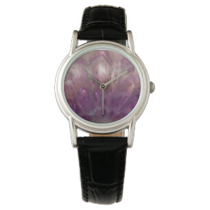 Montre Gros plan d'une améthyste violette