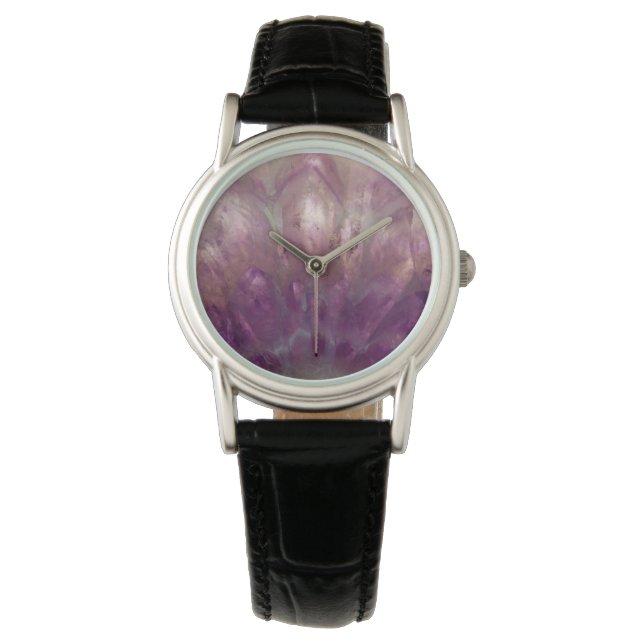 Montre Gros plan d'une améthyste violette (devant)