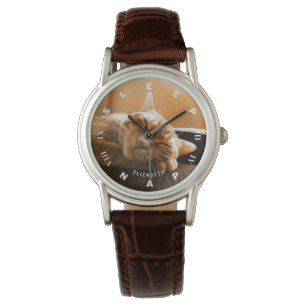 Montre Horloge de sommeil et faisante une sieste de chat