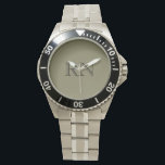 Montre Infirmière de la RN masculine sur mesure<br><div class="desc">Montrez votre style en portant cette infirmière de la RN masculine montres personnalisées pour hommes. Il est minimaliste et moderne, conçu avec un look professionnel. Customisez la montre pour convenir à votre profession. Vous pouvez également changer la couleur arrière - plan du vert sauge comme indiqué. Cela fait un cadeau...</div>