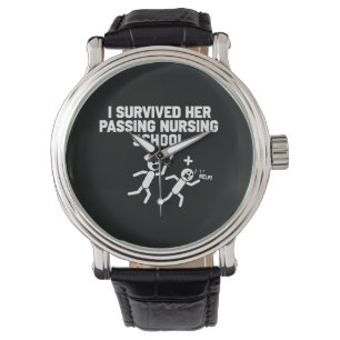 Montre J'ai survécu à son passage à l'école d'infirmières