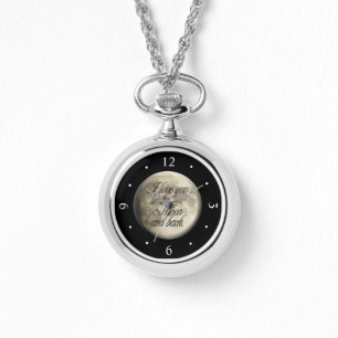 Montre Je t'aime au lunaire réaliste de lune et de dos