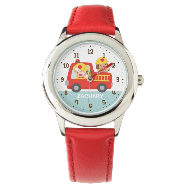 Montre Joli garçon pompier dans un camion de pompier roug (devant)