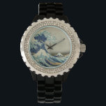 Montre La Grande Vague au large de Kanagawa<br><div class="desc">The Great Wave Watch The Great Wave off Kanagawa, aussi connu sous le nom de The Great Wave ou simplement The Wave, est une gravure en bois de l'artiste japonais Katsushika Hokusai. Exemple de l'art ukiyo-e, il a été publié entre 1830 et 1833 comme le premier dans la série de...</div>