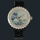 Montre La Grande Vague au large de Kanagawa<br><div class="desc">The Great Wave Watch The Great Wave off Kanagawa, aussi connu sous le nom de The Great Wave ou simplement The Wave, est une gravure en bois de l'artiste japonais Katsushika Hokusai. Exemple de l'art ukiyo-e, il a été publié entre 1830 et 1833 comme le premier dans la série de...</div>