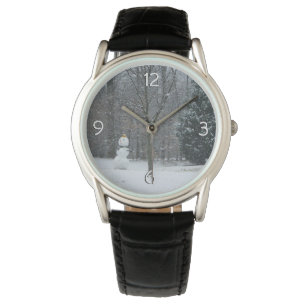 Montre La scène de neige hivernale du voisin