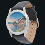 Montre Littoral | Varenna, Lombardie, Italie<br><div class="desc">Cette photo extraordinaire de Getty Images présente un coucher de soleil sur le village traditionnel de Varenna sur la rive du lac de Côme,  province de Lecco,  Lombardie,  Italie.</div>