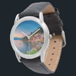 Montre Littoral | Varenna, Lombardie, Italie<br><div class="desc">Cette photo extraordinaire de Getty Images présente un coucher de soleil sur le village traditionnel de Varenna sur la rive du lac de Côme,  province de Lecco,  Lombardie,  Italie.</div>