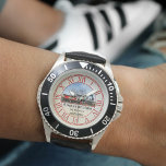 Montre Locomotive de train à vapeur classique<br><div class="desc">Montre avec une image classique d'une locomotive à vapeur et vos textes personnalisés.</div>