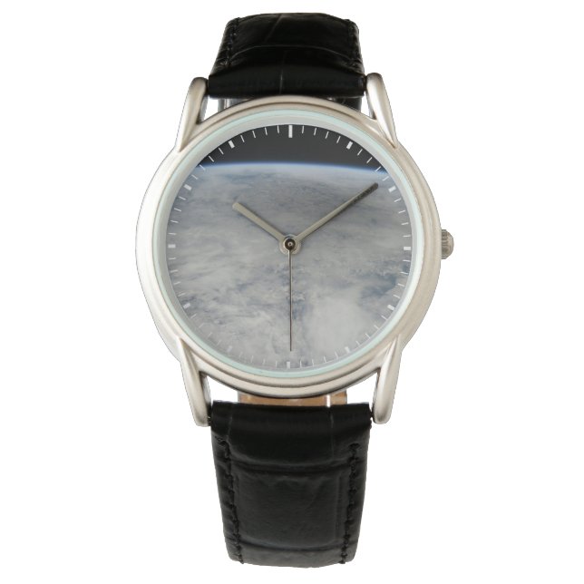 Montre L'Ombre De La Lune S'Étend Sur Le Pacifique Nord. (devant)