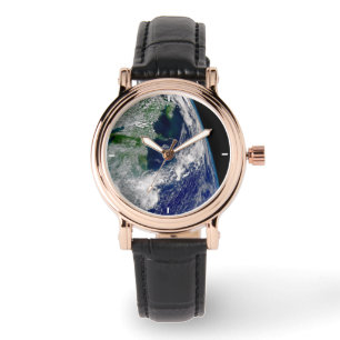 Montre L'Ouragan Frances Sur Une Terre Partielle.