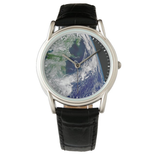 Montre L'Ouragan Frances Sur Une Terre Partielle. (devant)
