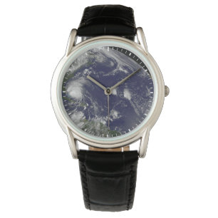 Montre L'Ouragan Irene Traverse Les Bahamas.