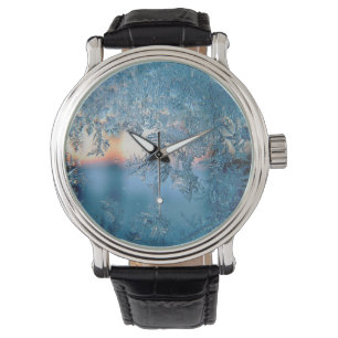 Montre Lumière d'hiver à travers des cristaux de glace su