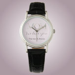 Montre maman on t'aime script floral<br><div class="desc">Une jolie montre dame avec MOM écrite en jolies lettres florales sur arrière - plan rose doux,  complétée par un doux script de "nous vous aimons" et les noms des enfants. Parfait pour un cadeau de jour de mère.</div>