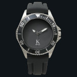 Montre Monogramme homme moderne nom noir blanc personnali<br><div class="desc">Moderne élégant monogrammed simple masculin élégant montre noire élégant avec typographie blanche tendance.             Nom personnalisé et cadeau initial pour lui : père,  père,  meilleur homme,  marié,  mari,  fils,  petit ami à l'anniversaire,  diplôme,  mariages,  ou toute autre occasion.</div>