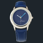 Montre Monogramme moderne bleu marine et blanc<br><div class="desc">Découvrez notre collection de monogrammes modernes bleu et blanc de la Marine : Élevez votre décor de maison avec notre collection sophistiquée avec un schéma de couleurs bleu marine et blanc contemporain. Chaque pièce est minutieusement conçue pour exsuder l'élégance et le style, parfait pour ajouter une touche de modernité à...</div>