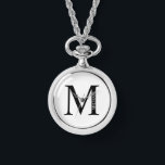 Montre Monogramme personnalisé et surveillance de poche d<br><div class="desc">Monogramme personnalisé et cadeau de nom caractéristiques monogramme personnalisé et nom dans le style de police serif classique. Parfait comme cadeaux de fête des pères pour papa,  cadeaux pour les groomsmen et pour toute occasion spéciale.</div>